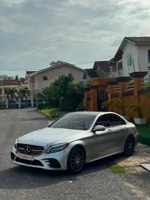 Mercedes-Benz C300 2019 Silver