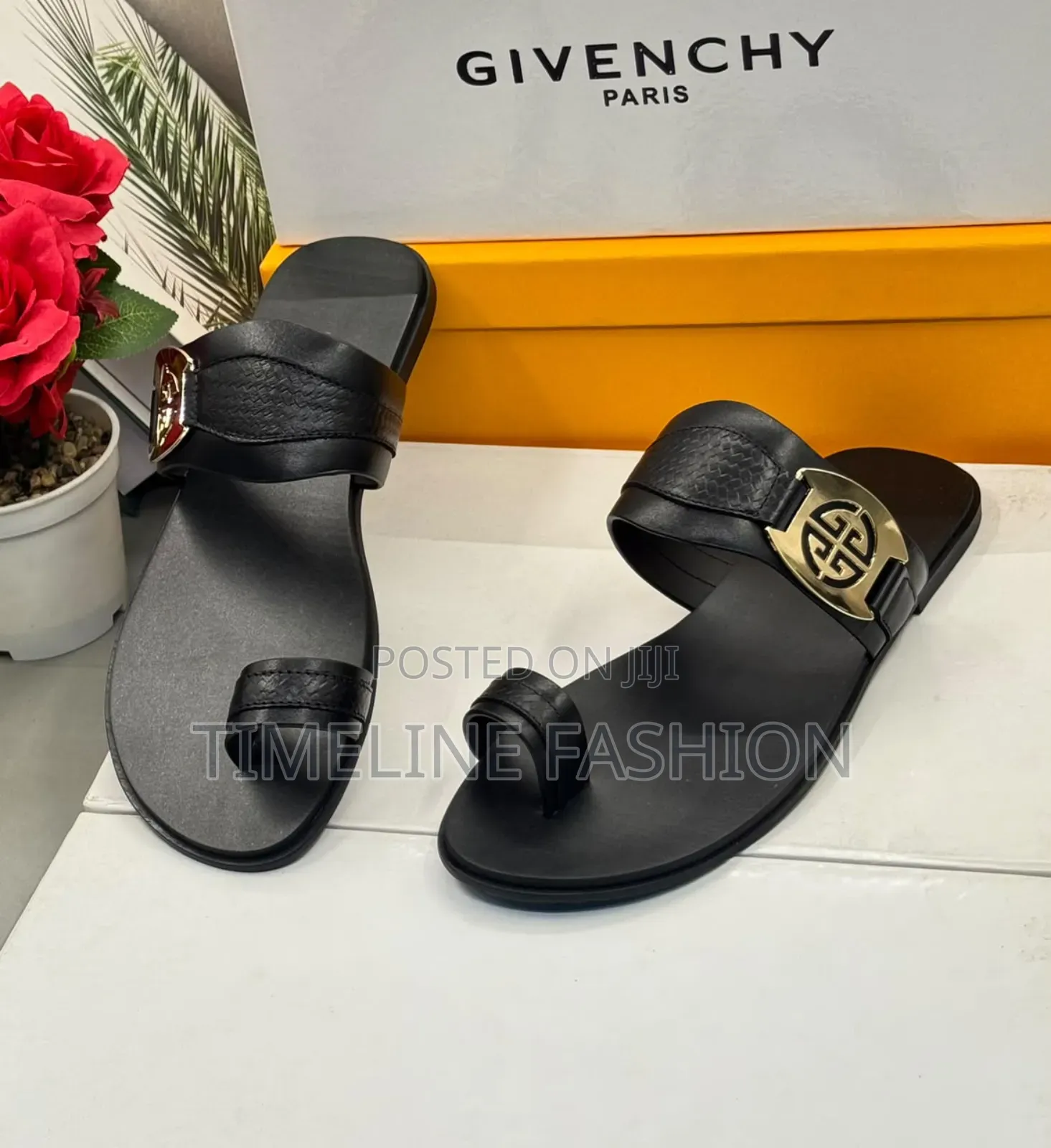 Givenchy Men's Black Durable Leather Slippers