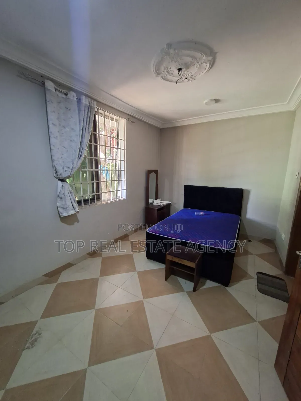 1bdrm Apartment in Ashogman Melcome, Ga East Municipal for rent