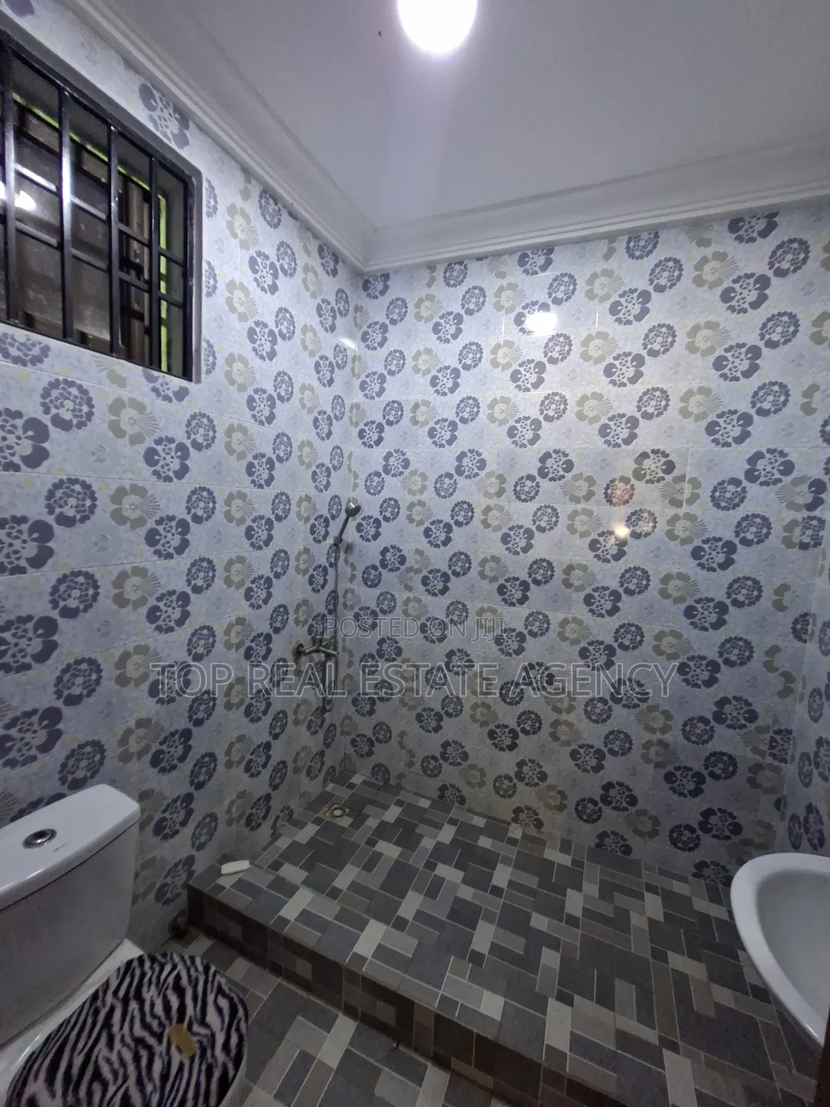 1bdrm Apartment in Ashogman Melcome, Ga East Municipal for rent