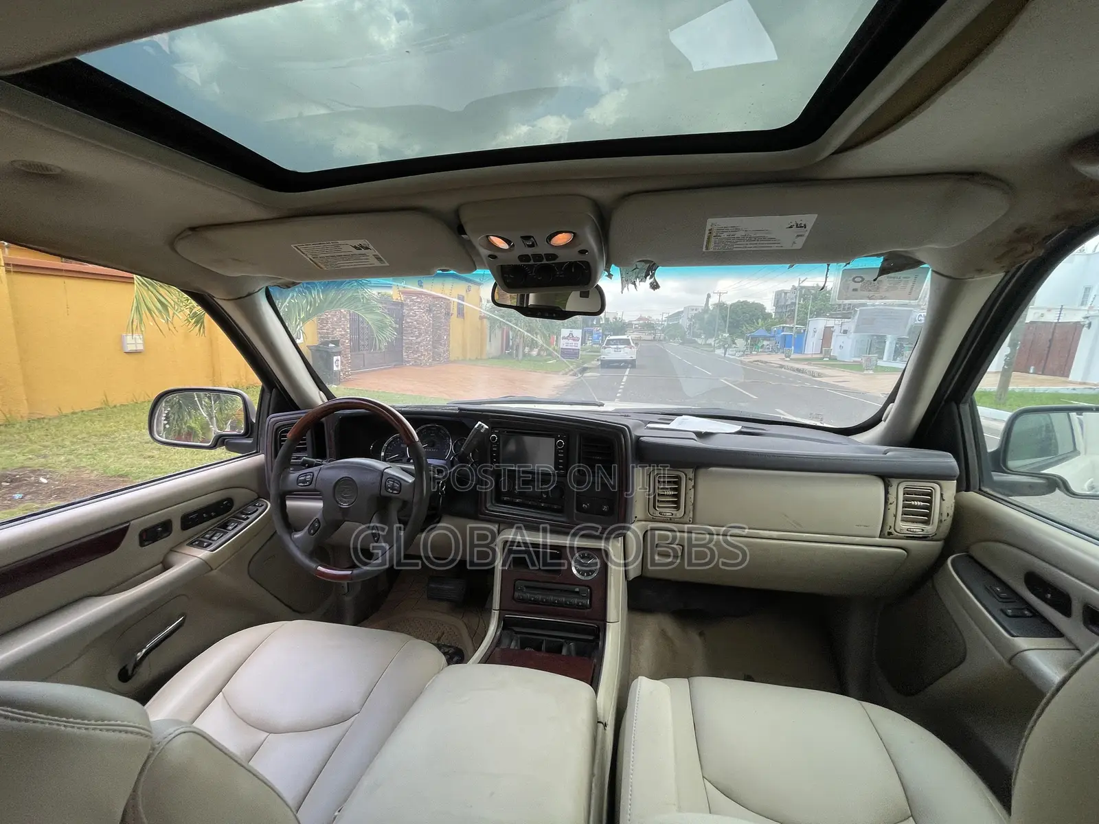 Cadillac Escalade 2012 White