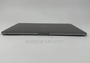 Laptop Apple MacBook Pro 2017 16GB Intel Core i7 SSD 250GB