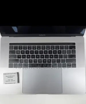 Laptop Apple MacBook Pro 2017 16GB Intel Core i7 SSD 250GB