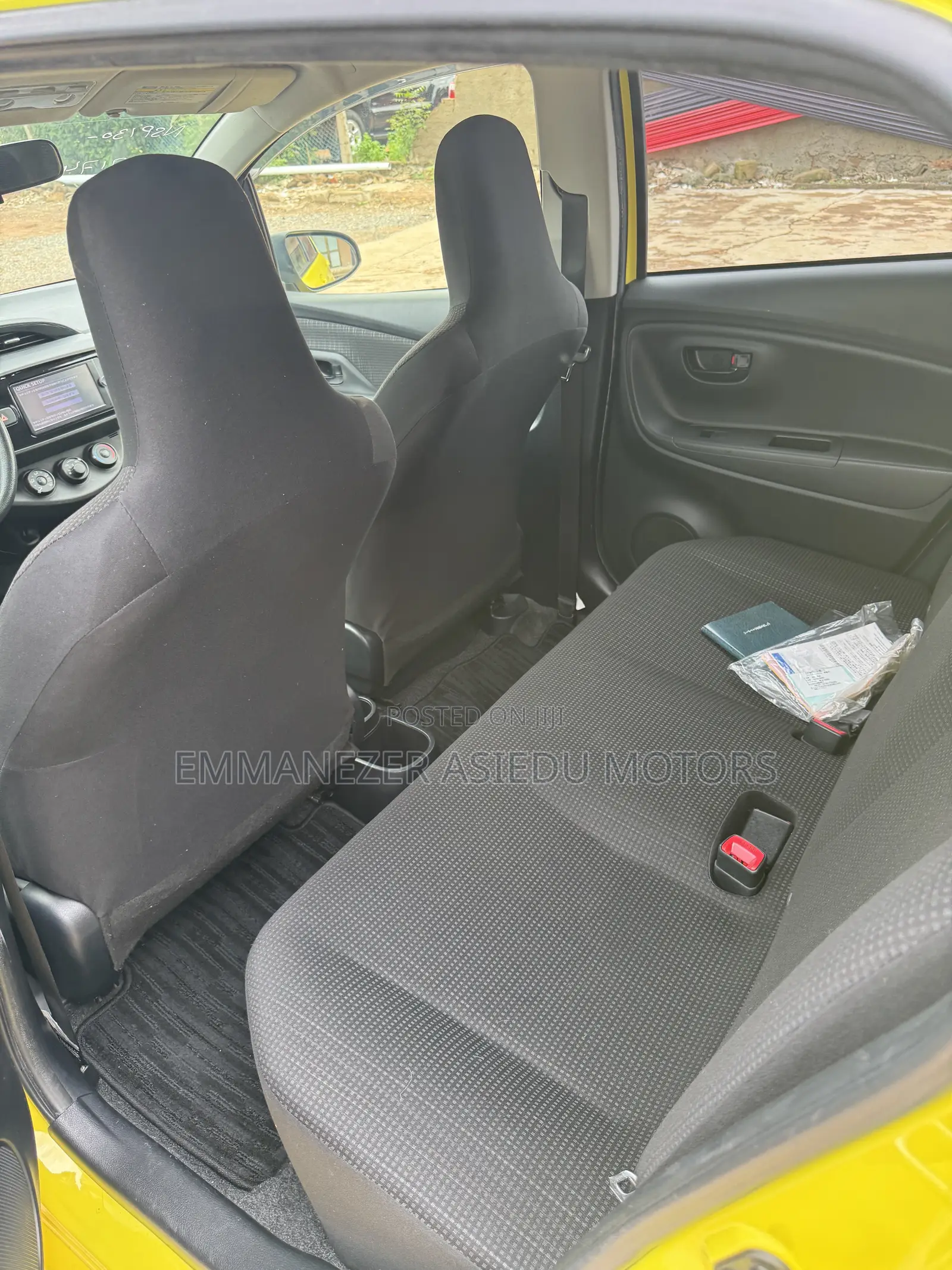 Toyota Vitz 1.3 FWD 5dr 2015 Yellow