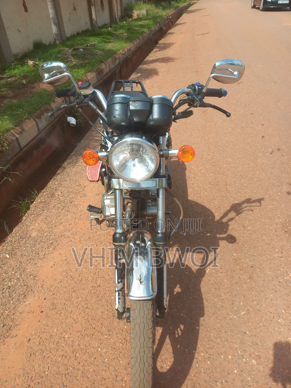 Royal Motorcycle 2024 Black