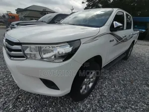 Toyota Hilux Revo Double Cab Deisel 2.4 AWD 2019 White