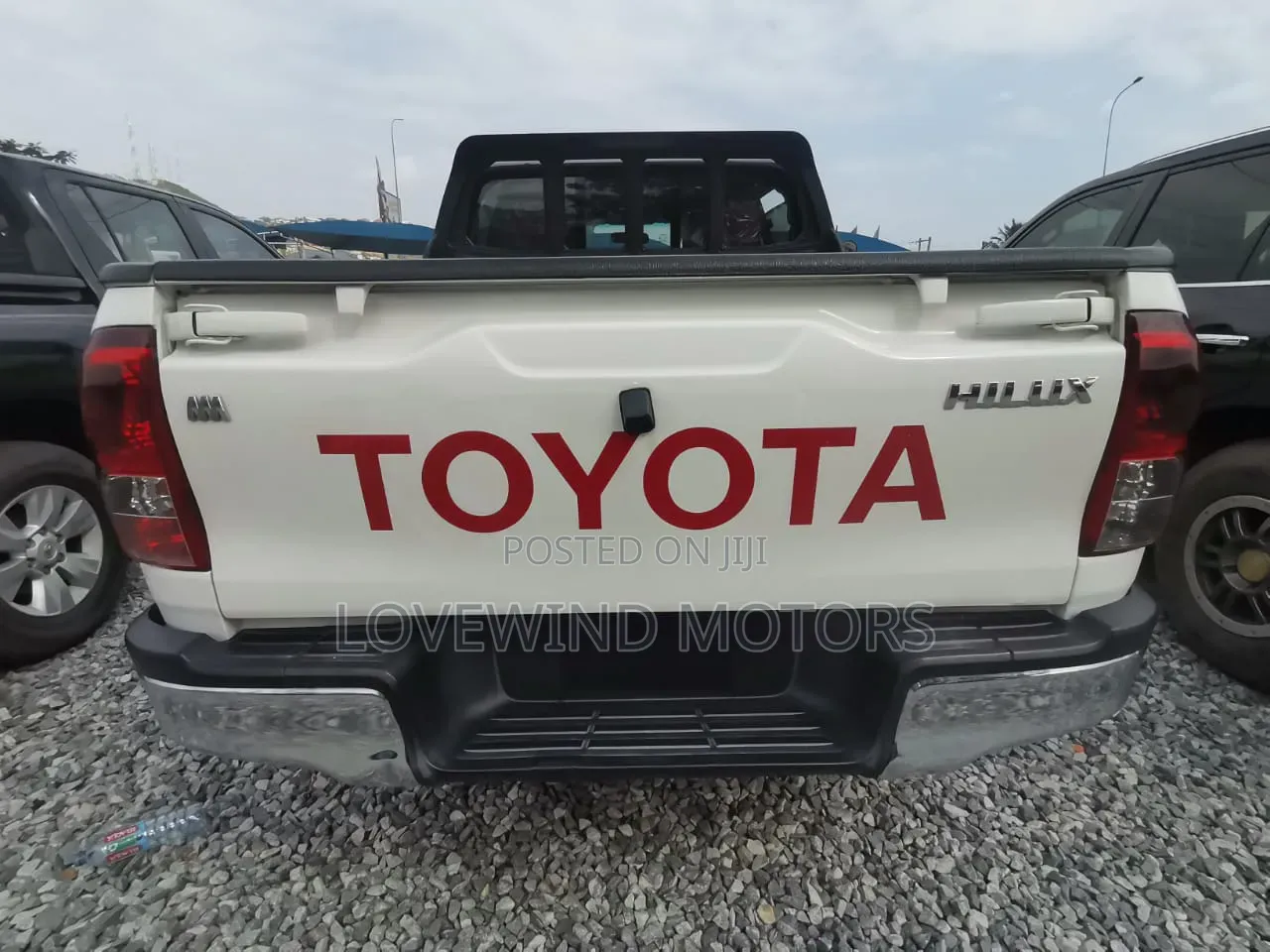 Toyota Hilux Revo Double Cab Deisel 2.4 AWD 2019 White