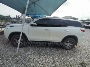 Toyota Fortuner 2.7 AWD 2014 White