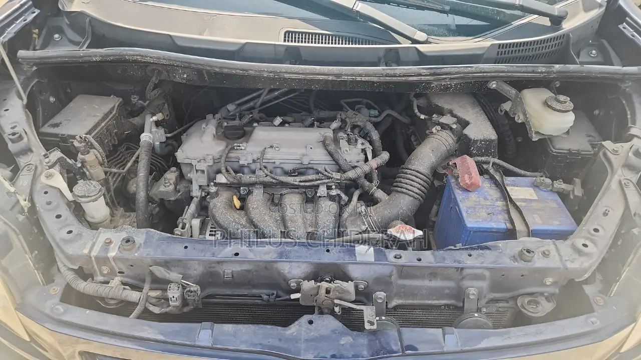 Toyota Voxy 2009 Blue
