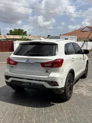 Mitsubishi Outlander Sport SE 2.0 2019 White
