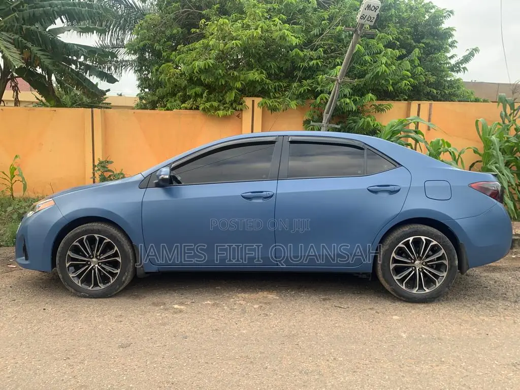 Toyota Corolla 2016 Blue