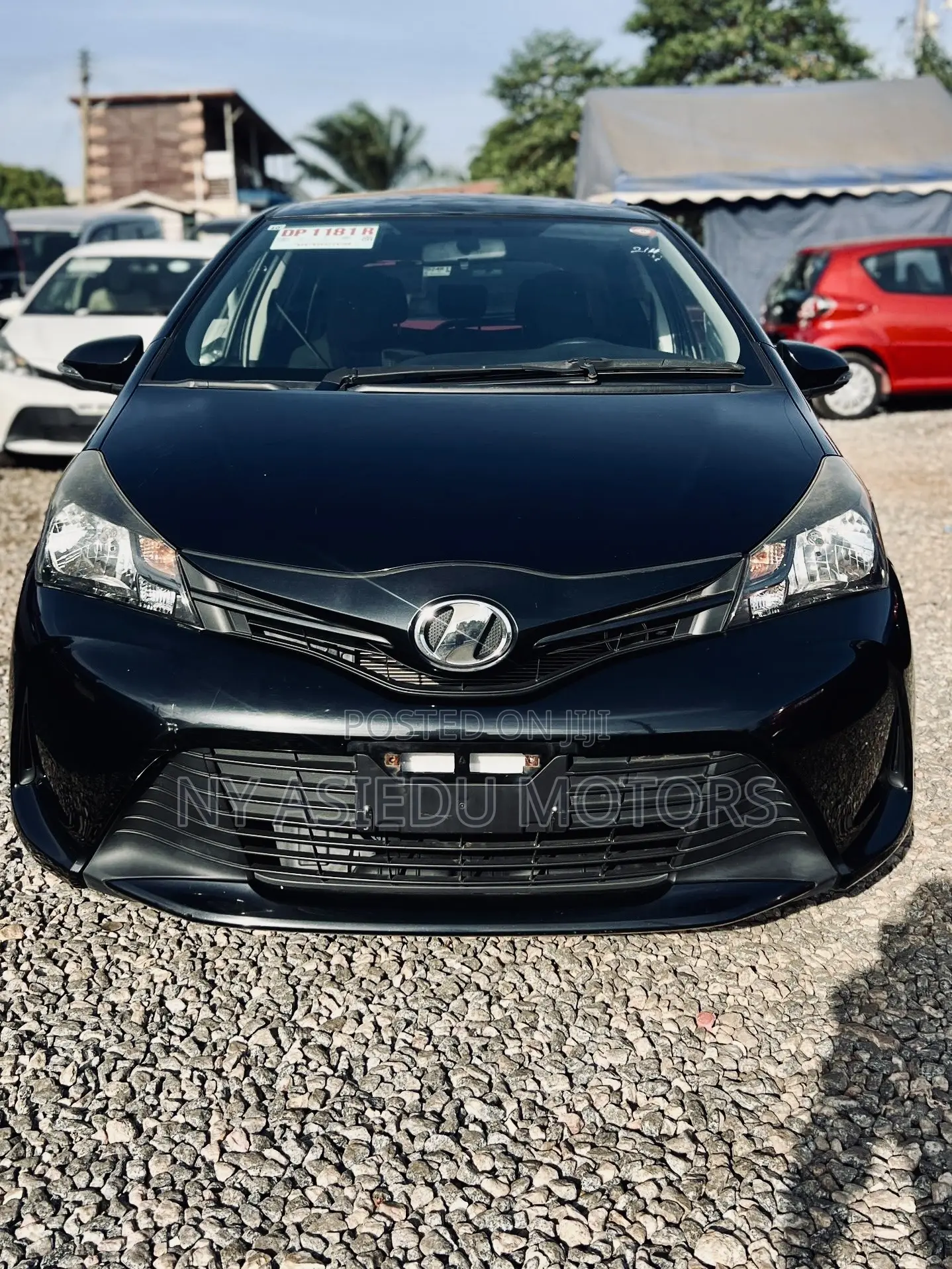 Toyota Vitz 1.3 FWD 5dr 2015 Black