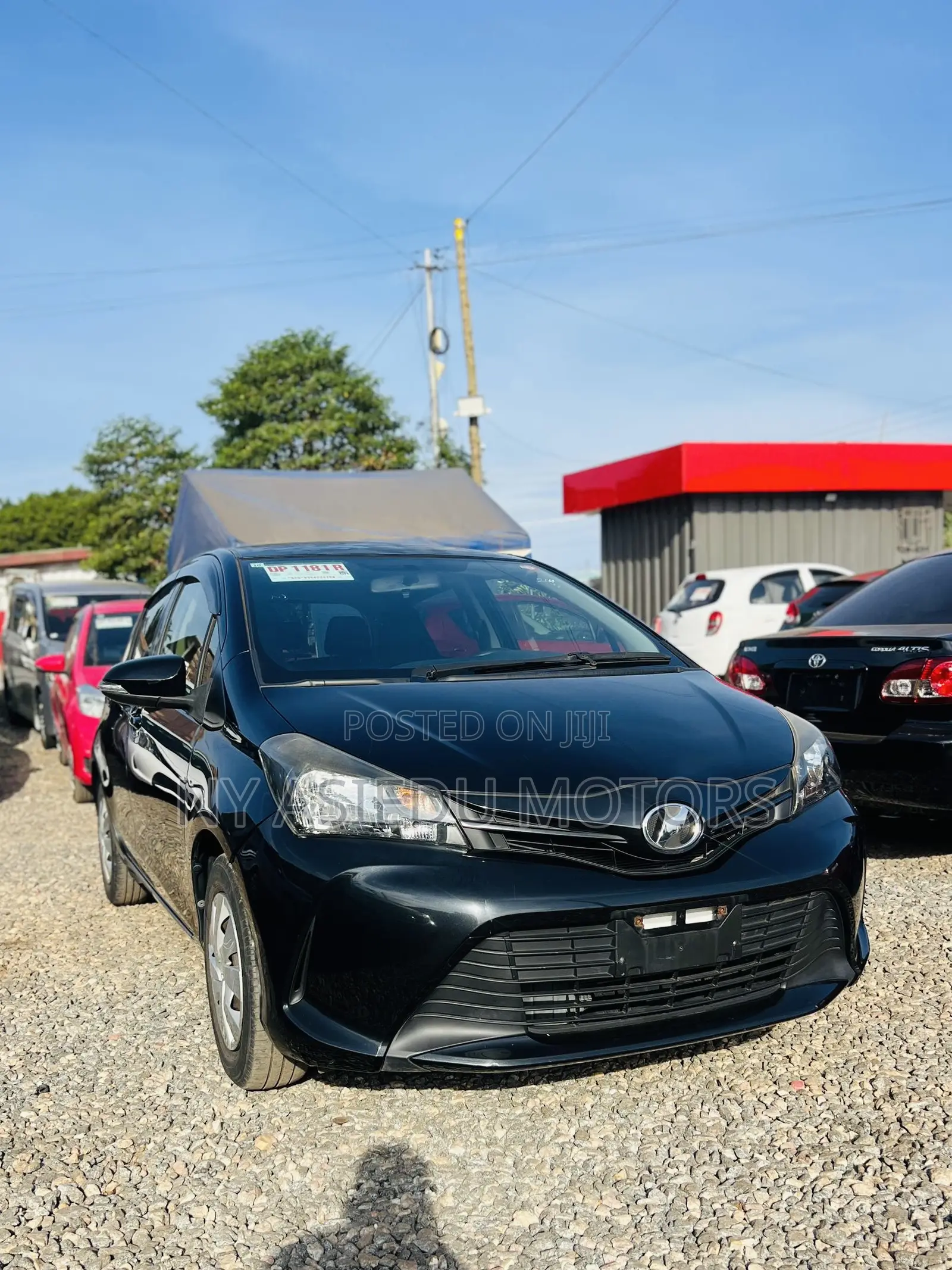 Toyota Vitz 1.3 FWD 5dr 2015 Black