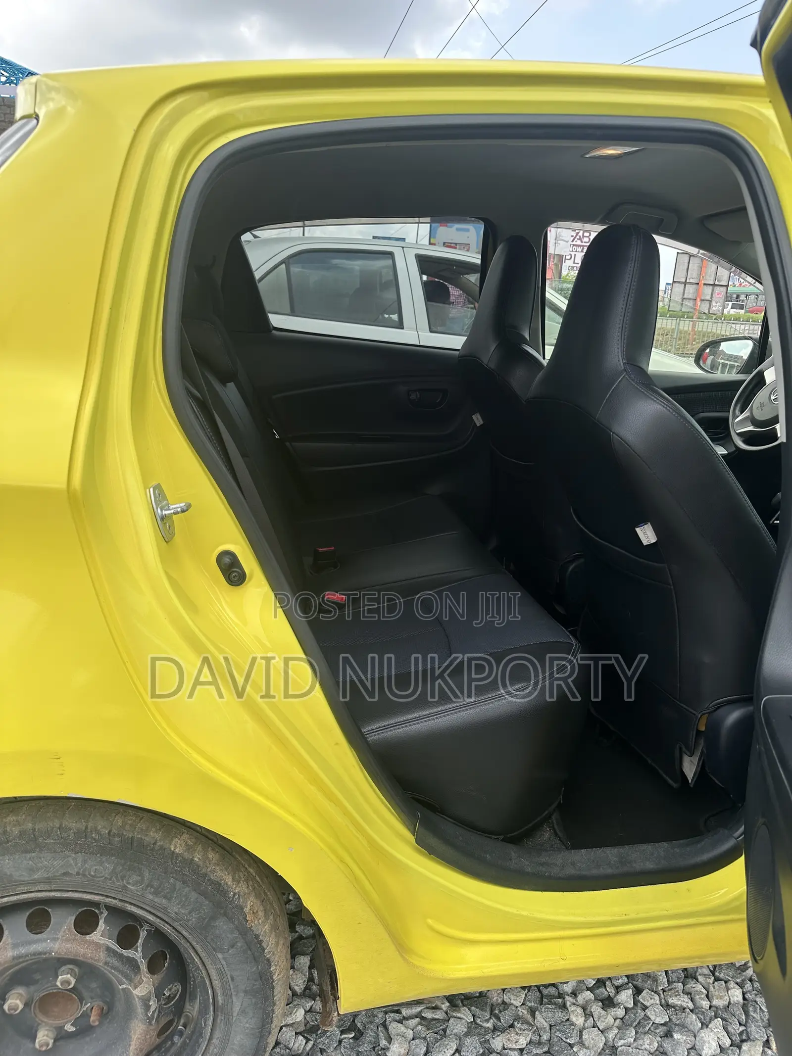 Toyota Vitz 2015 Yellow