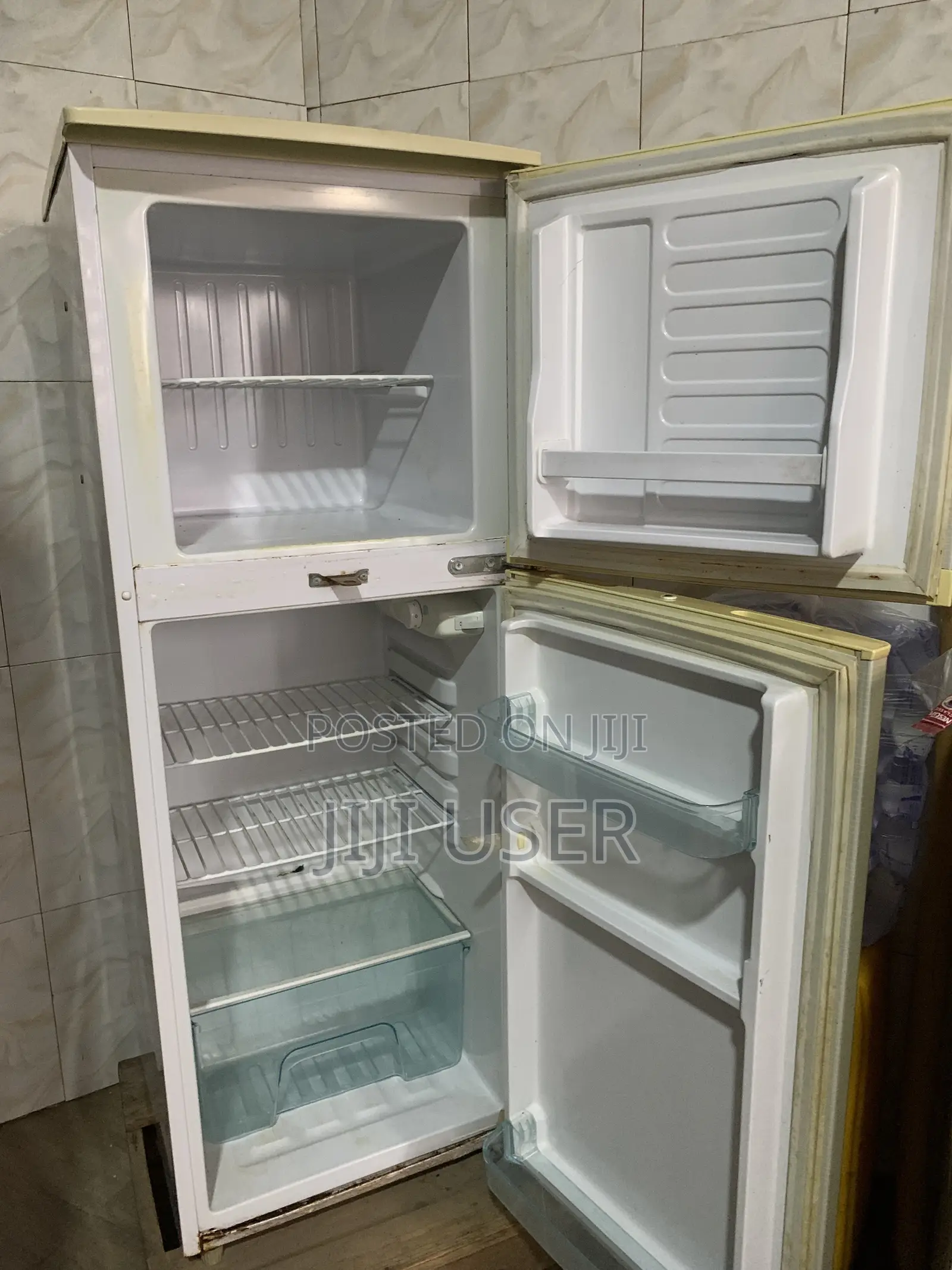 Akai Double-Door Fridge–Energy Saving,Fast Cooling,Excellent Condition