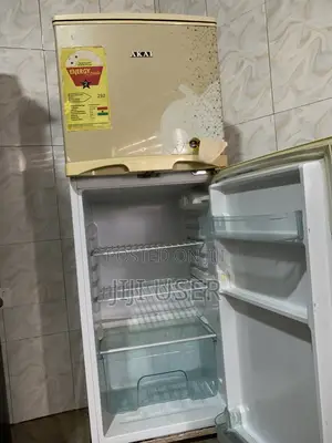 Akai Double-Door Fridge–Energy Saving,Fast Cooling,Excellent Condition