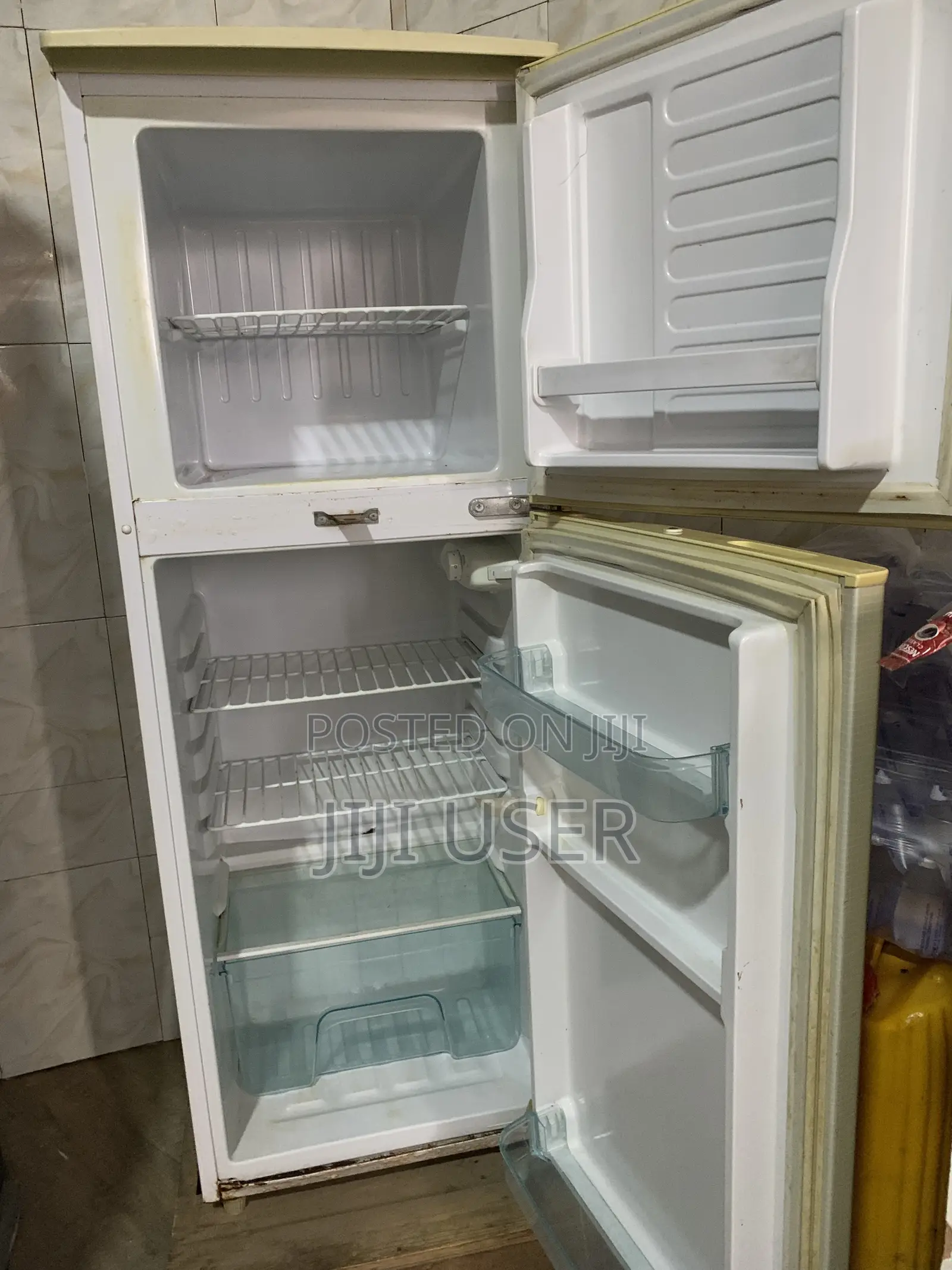 Akai Double-Door Fridge–Energy Saving,Fast Cooling,Excellent Condition