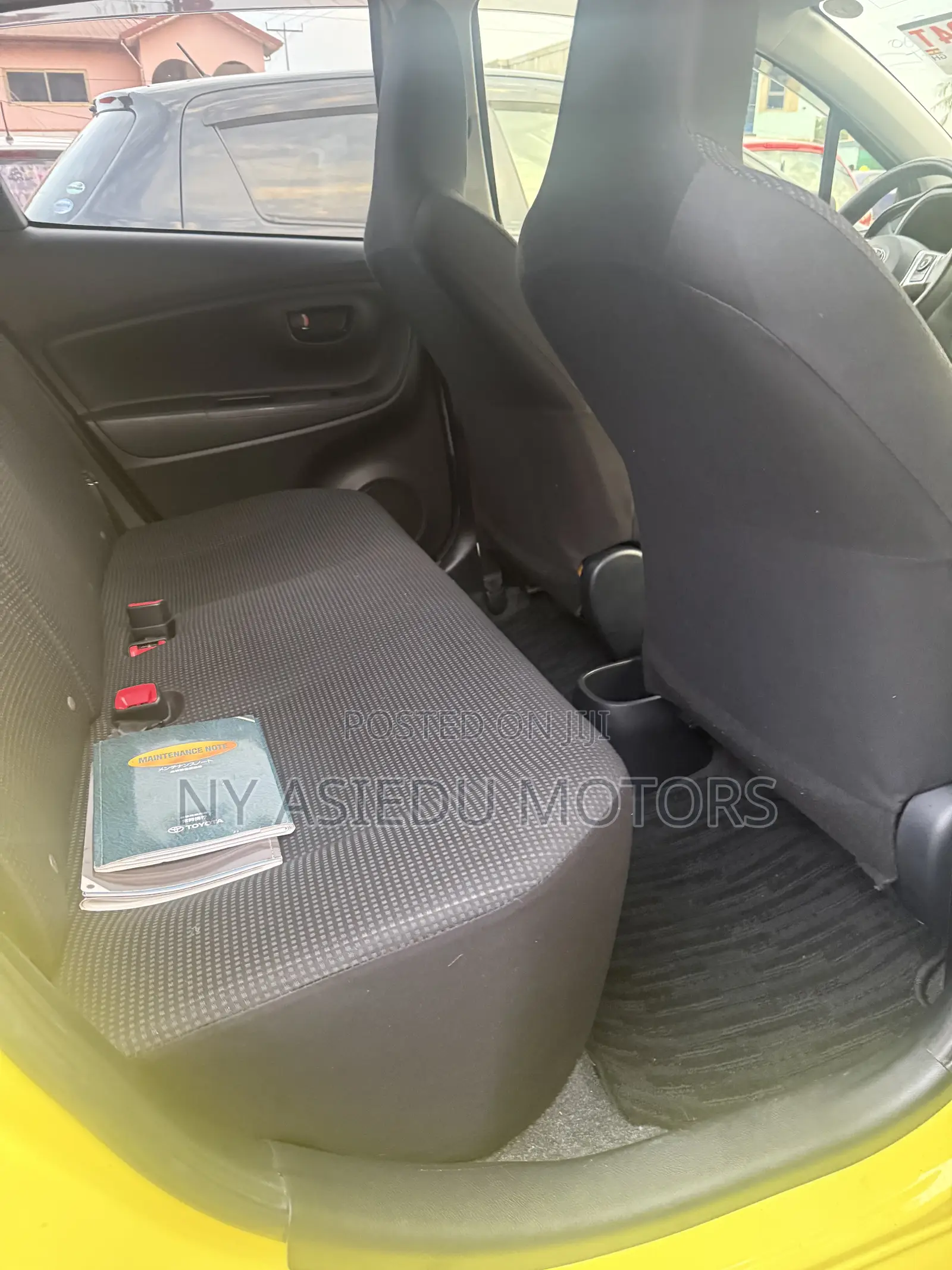 Toyota Vitz 1.3 FWD 5dr 2015 Yellow