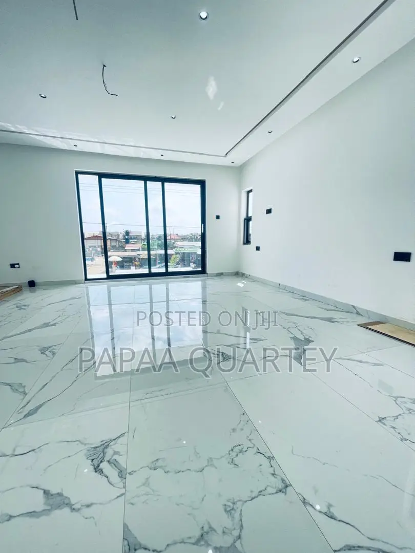 4bdrm House in Ashaley Botwe for sale