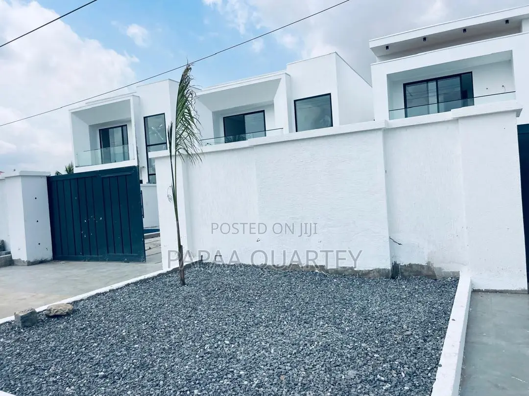 4bdrm House in Ashaley Botwe for sale