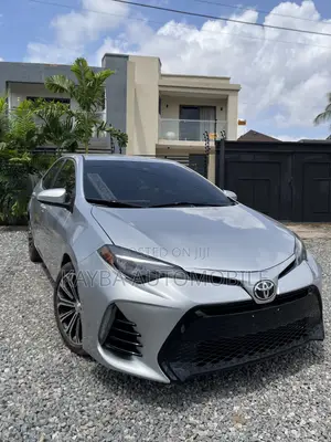 Toyota Corolla 2018 Silver