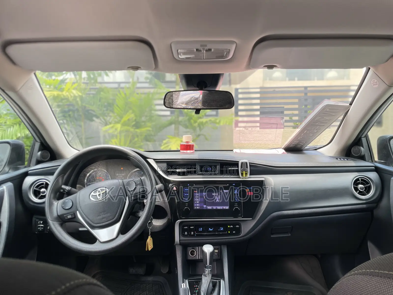 Toyota Corolla 2018 Silver