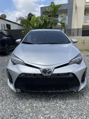 Toyota Corolla 2018 Silver