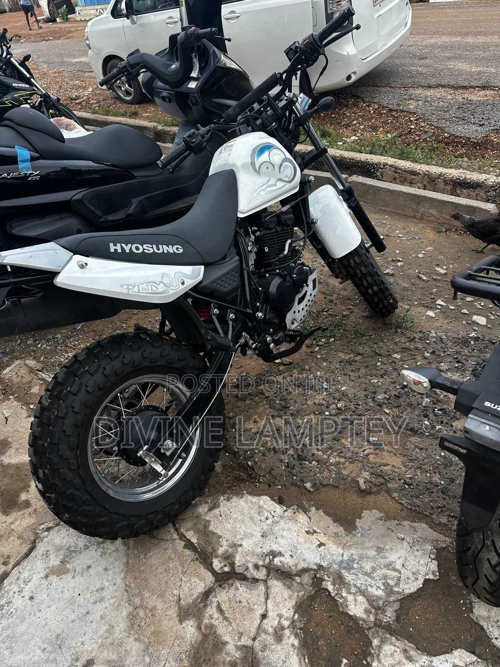 Hyosung GT250R 2022 White