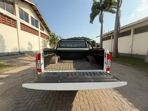 New Nissan Pick-Up 2025 White