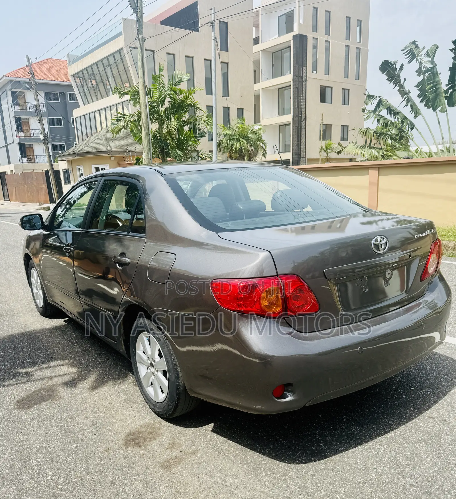 Toyota Corolla LE 4dr Sedan (1.8L 4cyl 4A) 2010 Gray