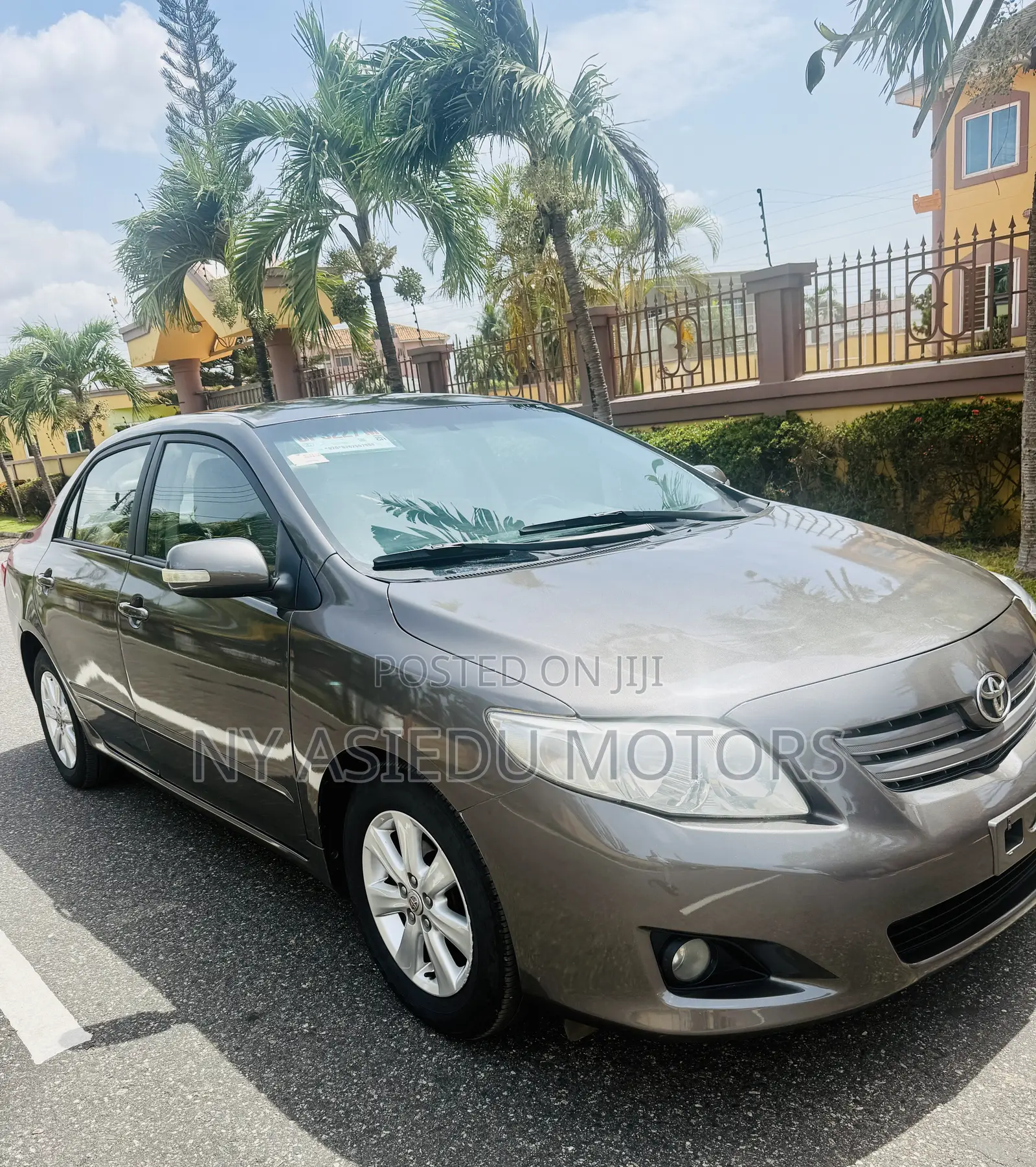Toyota Corolla LE 4dr Sedan (1.8L 4cyl 4A) 2010 Gray