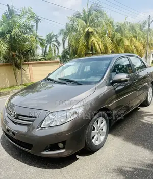 Toyota Corolla LE 4dr Sedan (1.8L 4cyl 4A) 2010 Gray