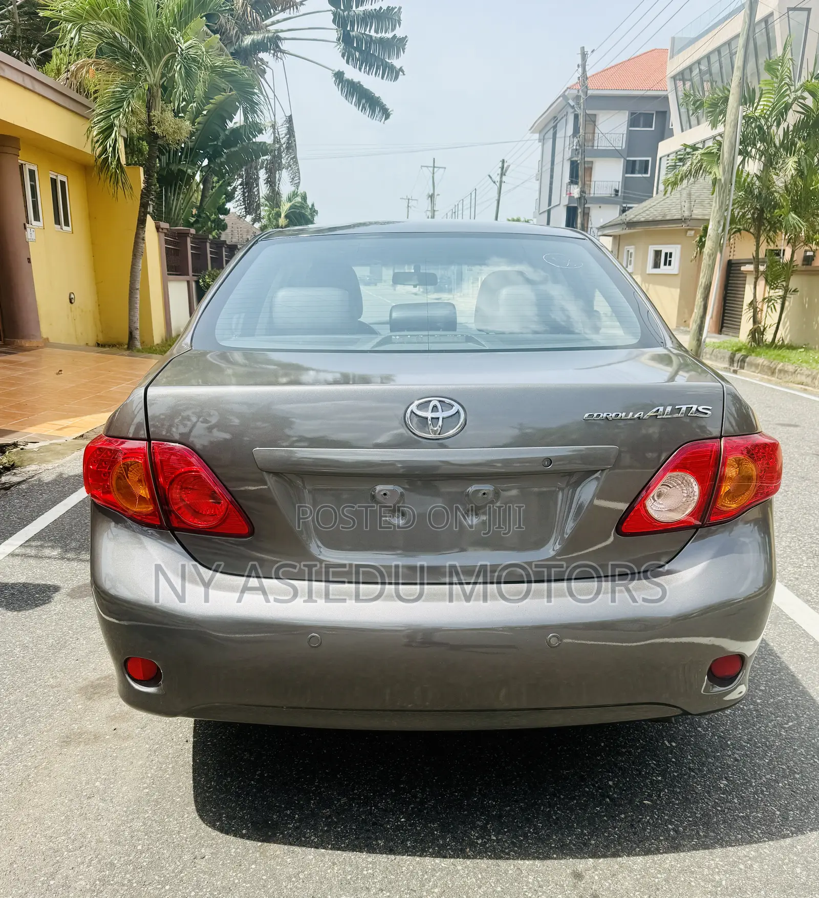 Toyota Corolla LE 4dr Sedan (1.8L 4cyl 4A) 2010 Gray