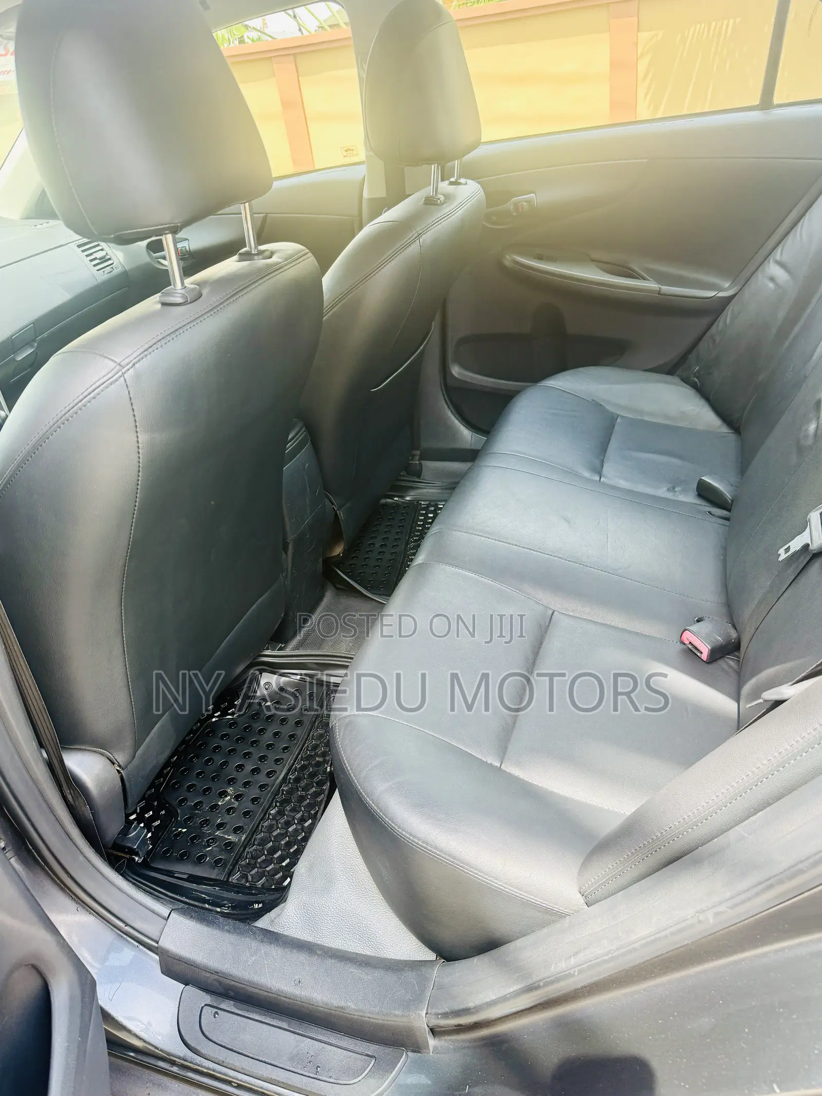 Toyota Corolla LE 4dr Sedan (1.8L 4cyl 4A) 2010 Gray