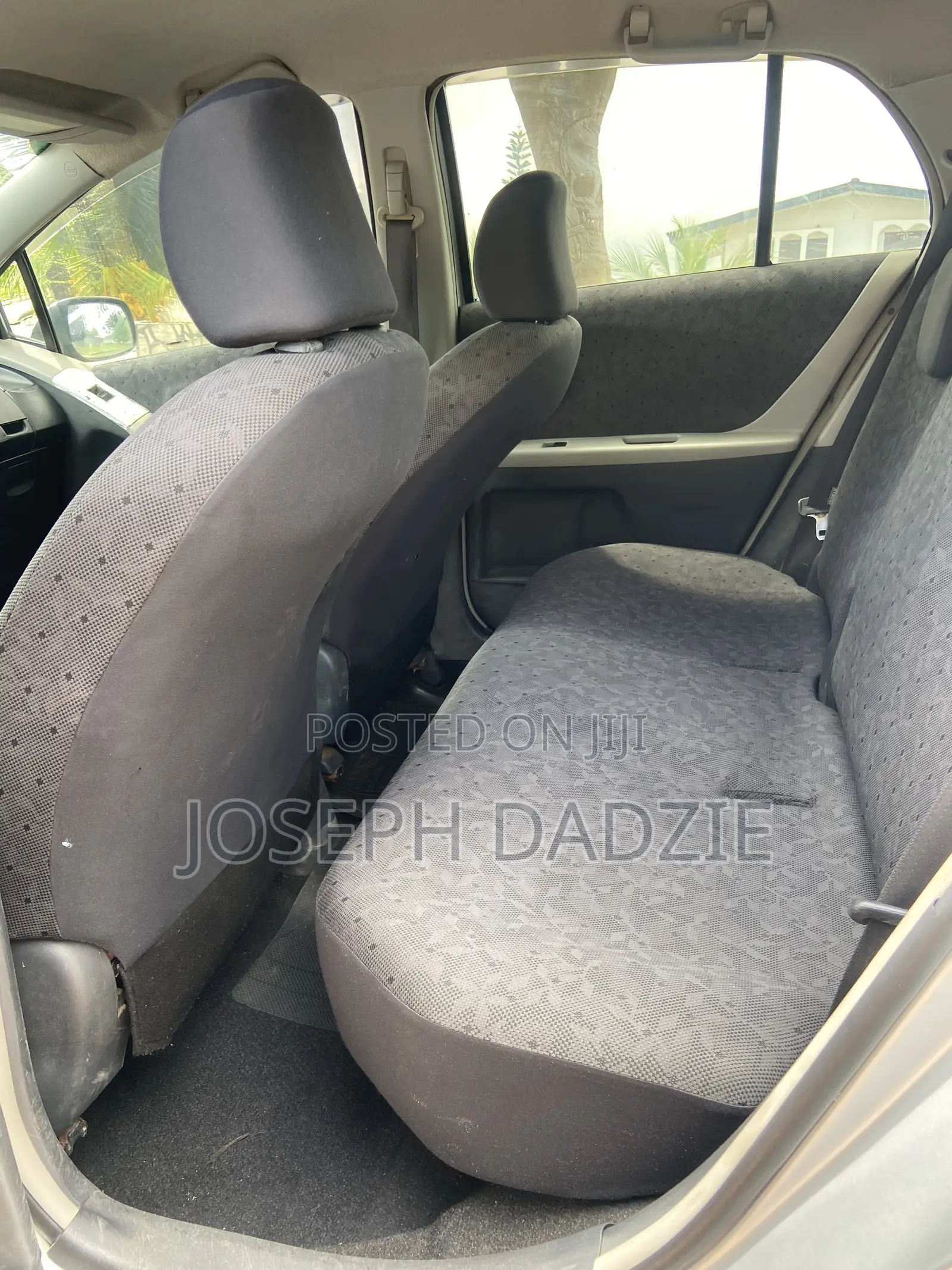 Toyota Vitz 1.5 FWD 5dr 2010 Silver