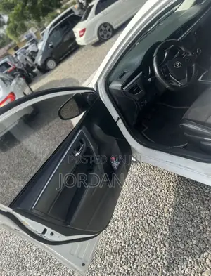 Toyota Corolla 2015 White
