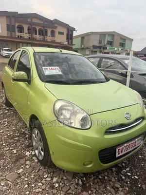 Nissan March 1.2 FWD 2011 Green