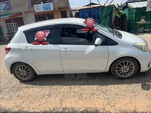 Toyota Vitz 2013 White