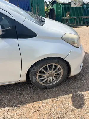 Toyota Vitz 2013 White