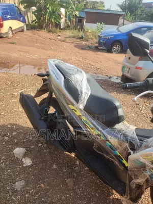 Yamaha 2025 Black