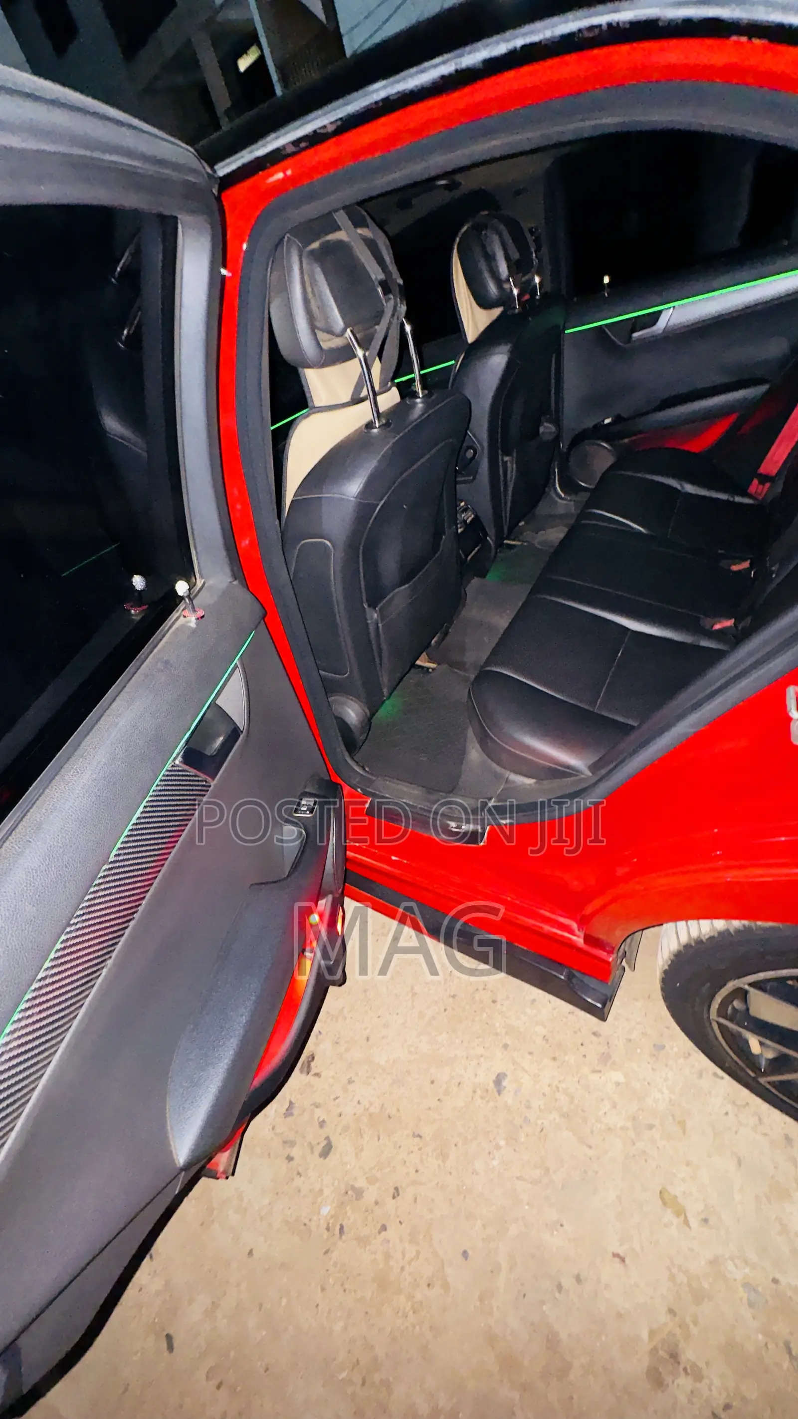 Mercedes-Benz C250 2014 Red