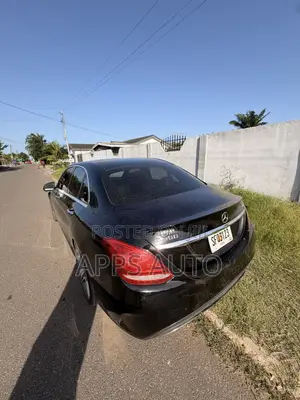 Mercedes-Benz C300 Luxury 4dr RWD Sedan (2.0L 4cyl 7A) 2015 Black