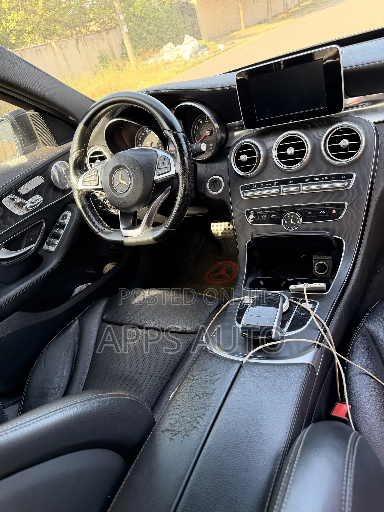 Mercedes-Benz C300 Luxury 4dr RWD Sedan (2.0L 4cyl 7A) 2015 Black