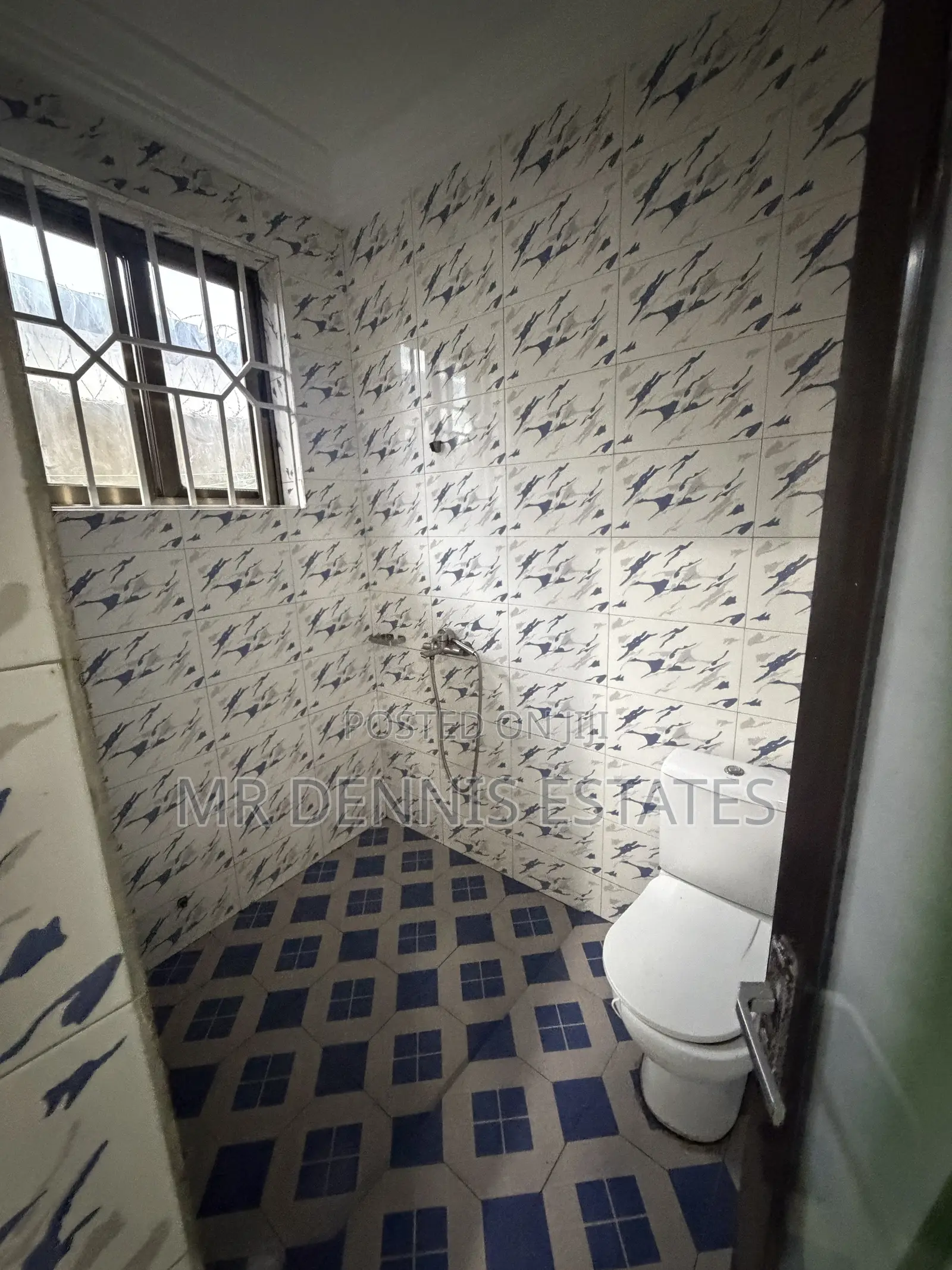 2bdrm Apartment in New Bortianor, West Hills Mall Area for rent