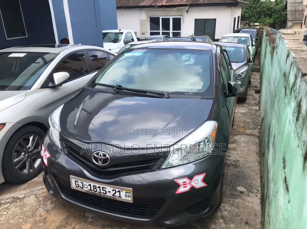 Toyota Yaris SE Hatchback 5dr 2012 Gray
