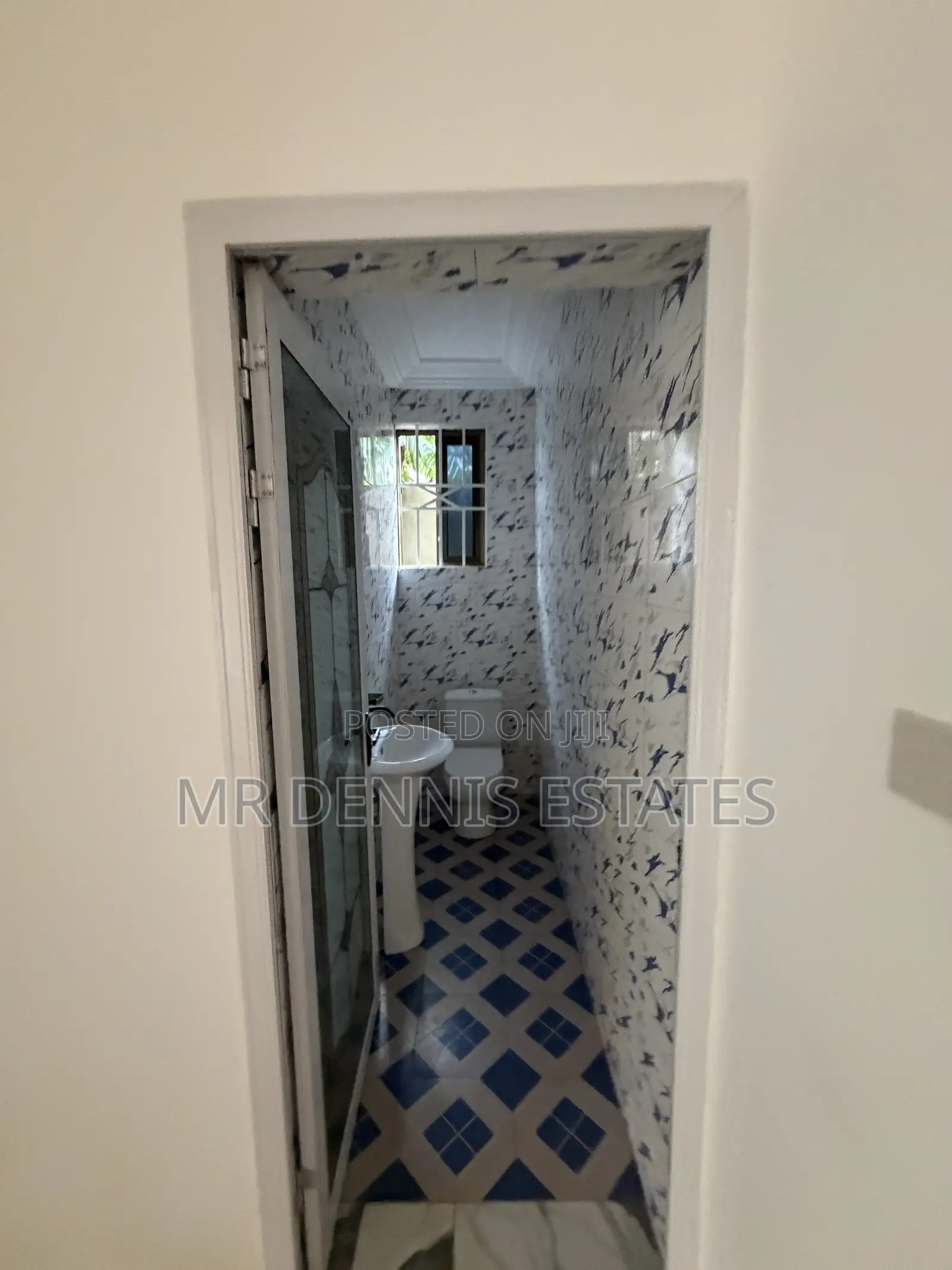 2bdrm Apartment in New Bortianor, West Hills Mall Area for rent