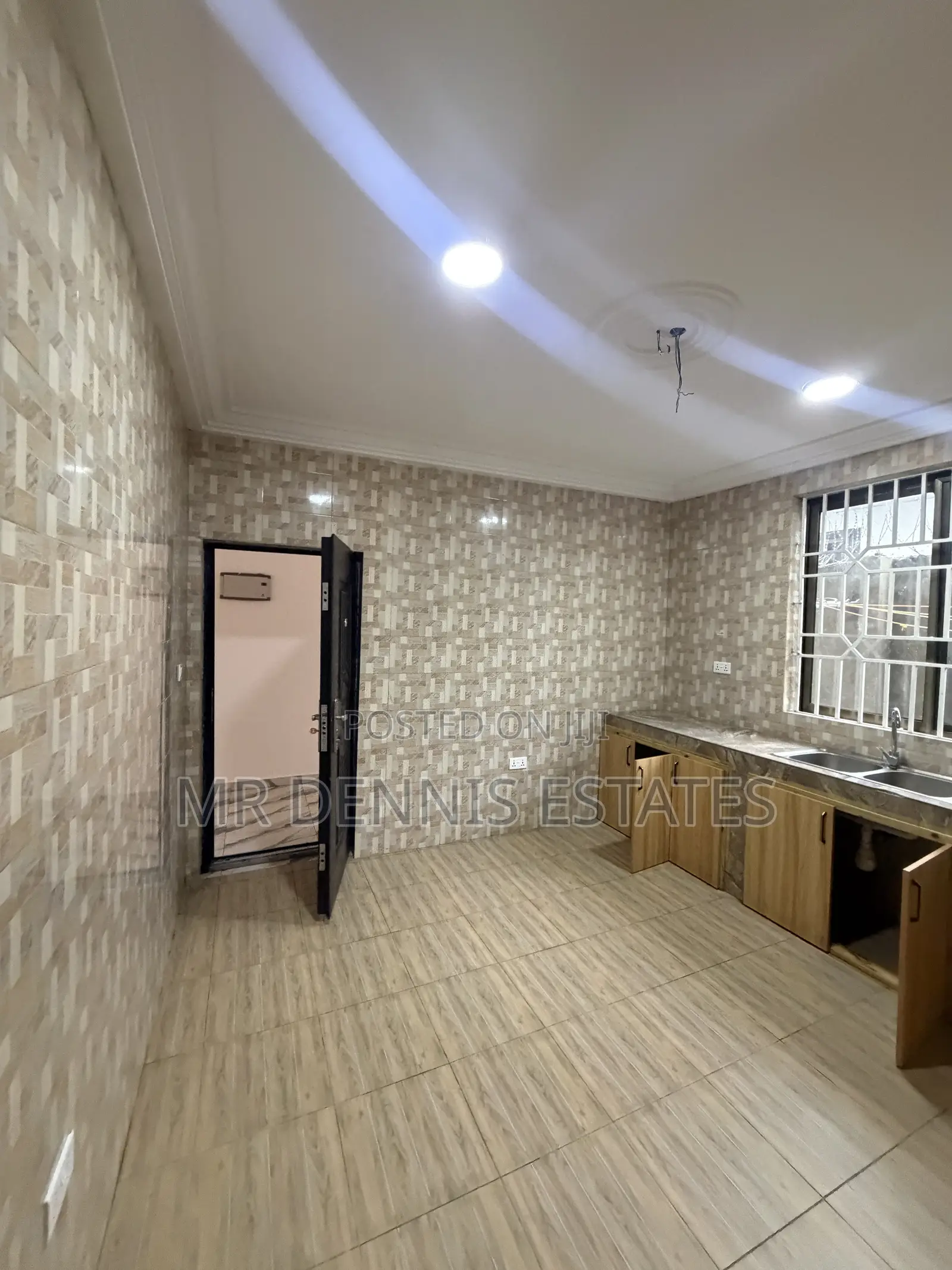 2bdrm Apartment in New Bortianor, West Hills Mall Area for rent