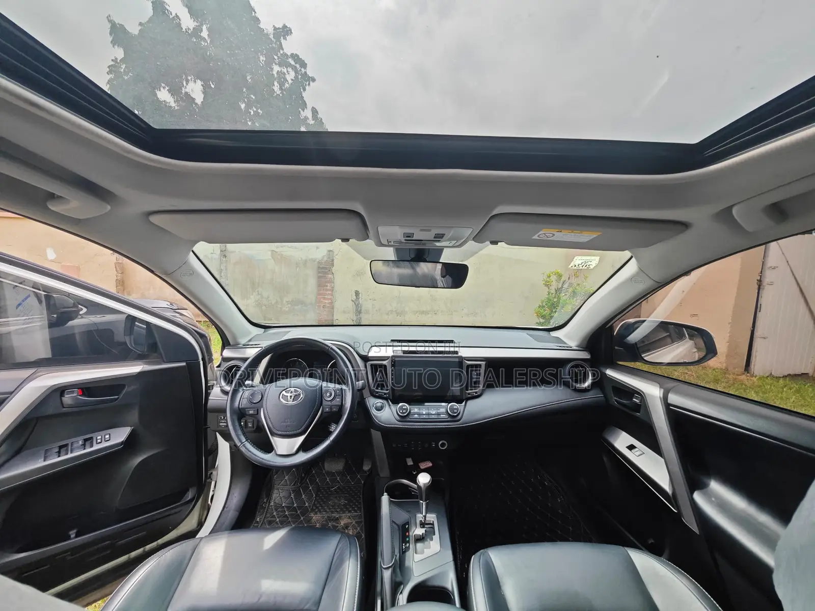 Toyota RAV4 2019 White