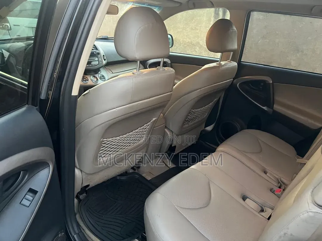 Toyota RAV4 2009 Silver