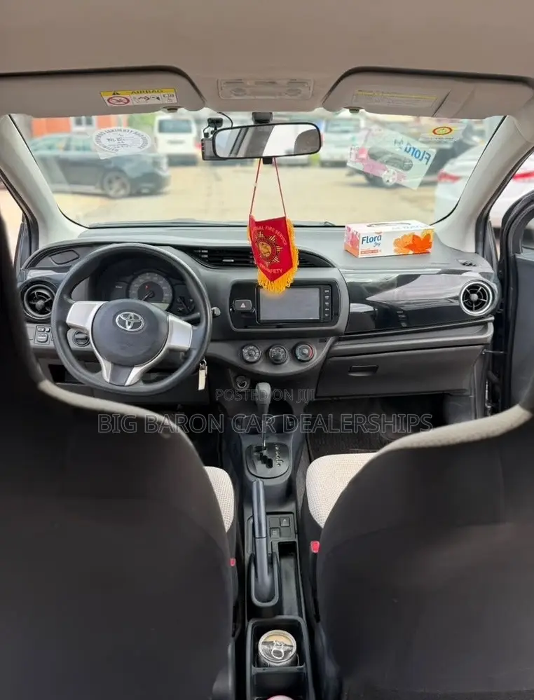 Toyota Vitz 2015 Gray